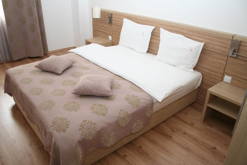 Top Rooms Aparthotel Bükreş Oda fotoğraf