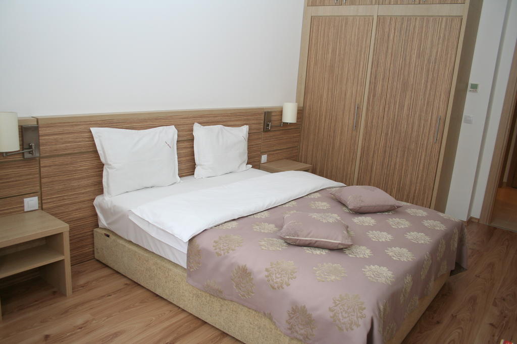 Top Rooms Aparthotel Bükreş Oda fotoğraf