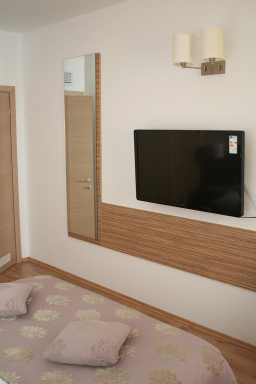 Top Rooms Aparthotel Bükreş Oda fotoğraf