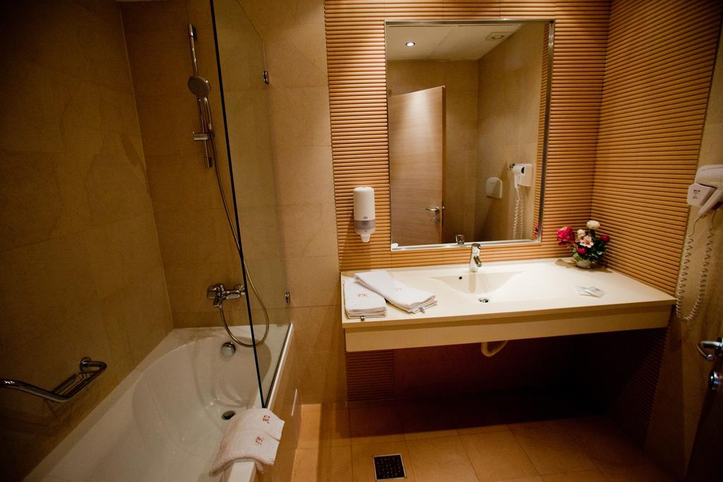Top Rooms Aparthotel Bükreş Oda fotoğraf