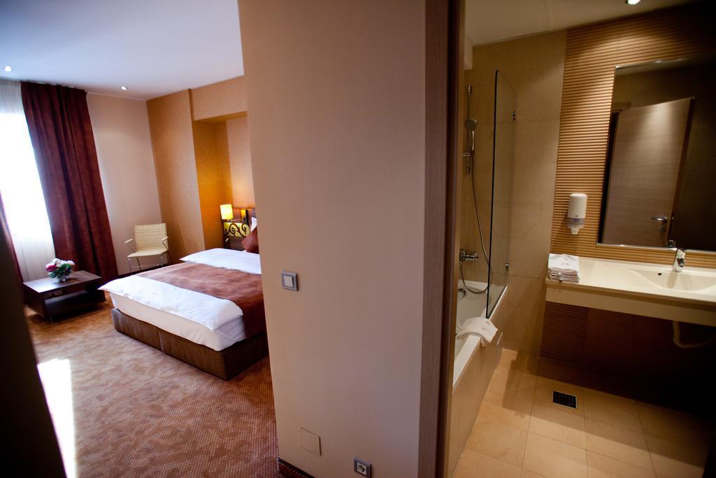Top Rooms Aparthotel Bükreş Dış mekan fotoğraf