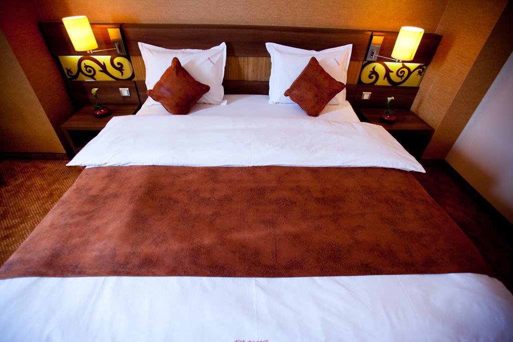 Top Rooms Aparthotel Bükreş Oda fotoğraf